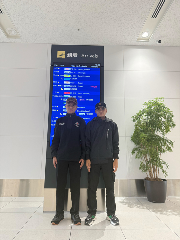 ようこそ　2名入国しました！